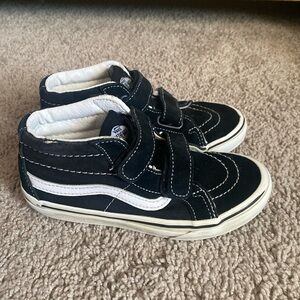 Unisex Vans off the wall Kids Black and White Velcro Sneakers